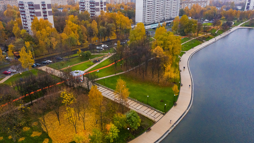 На востоке Москвы завершили благоустройство Гольяновского парка