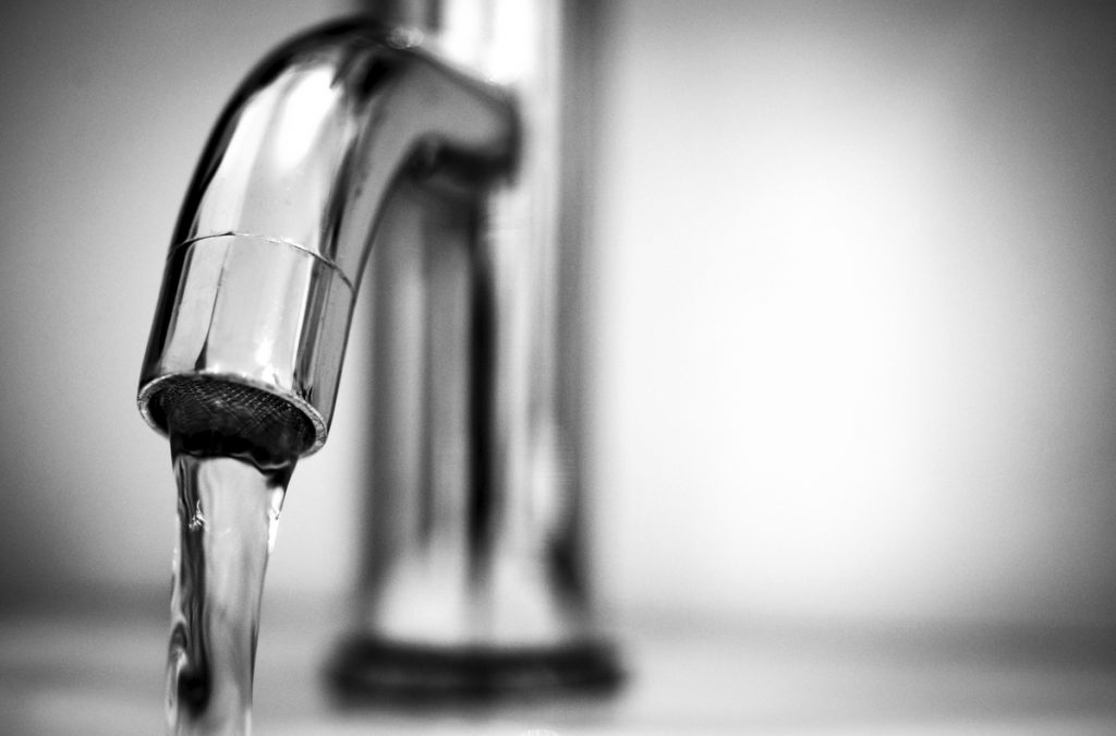 Жители ВАО поспорили о пригодности употребления воды из-под крана